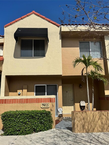 7911 NW 7th Ct Unit 602, Plantation, FL 33324