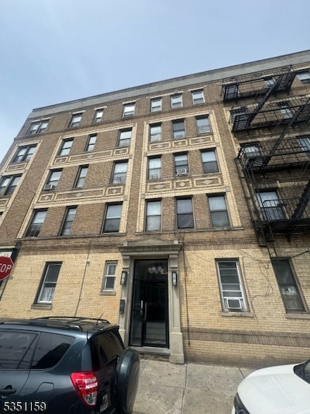5801 Palisade Ave Unit 16, West New York, NJ 07093