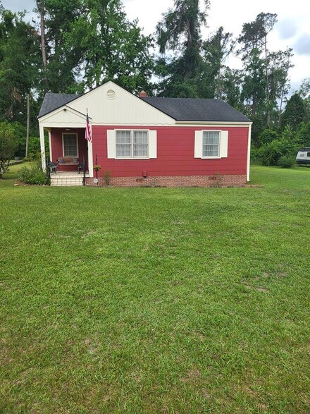 208 Pine St, Quitman, GA 31643