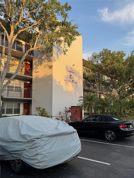 1401 SW 134th Way Unit 105, Pembroke Pines, FL 33027