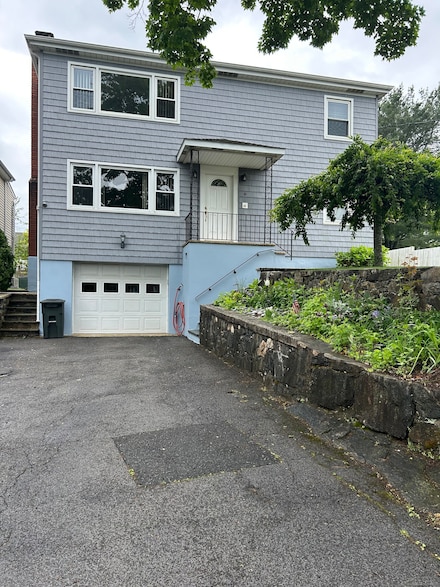 6 Ridge Place Unit 2, Greenwich, CT 06831