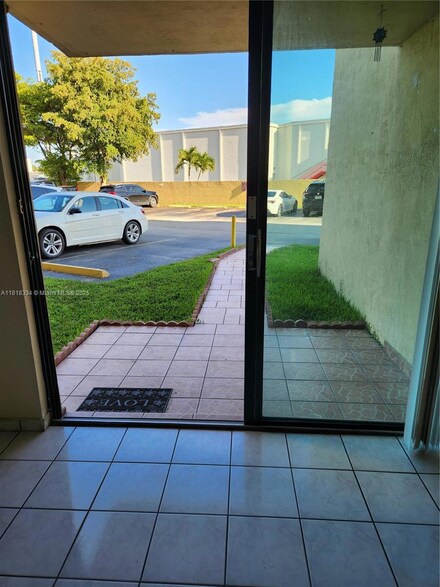 2055 SW 122nd Ave Unit 117, Miami, FL 33175