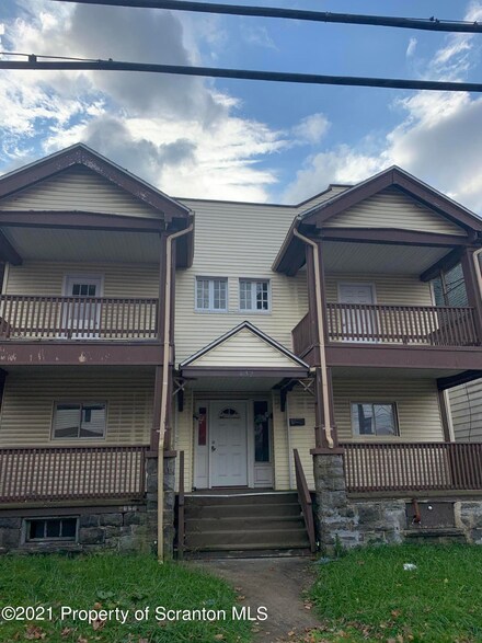 632 Moosic St, Scranton, PA 18505