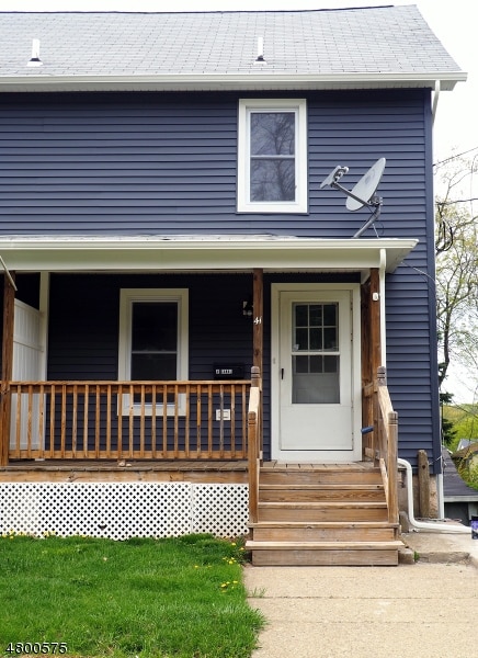 41 Canal St, Landing, NJ 07850