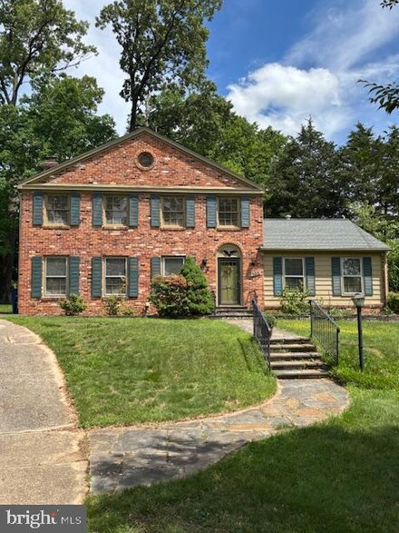 12303 Captain Smith Ct, Potomac, MD 20854