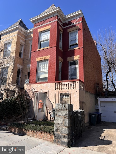 1713 Newton St NW, Washington, DC 20010