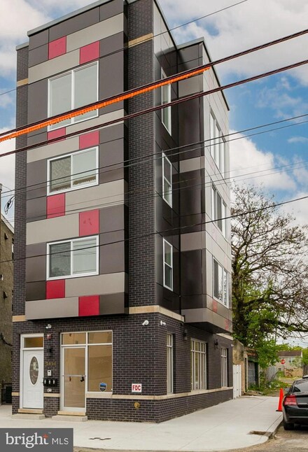 2118 W Oxford St, Philadelphia, PA 19121