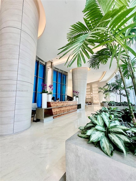 18201 Collins Ave Unit 5307, Sunny Isles Beach, FL 33160