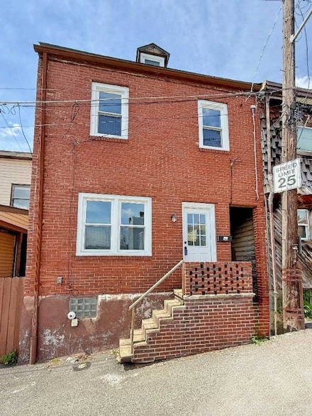 437 Sapphire Way, Pittsburgh, PA 15224