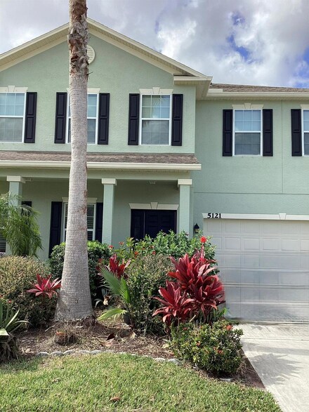 5121 NW Wisk Fern Cir, Port Saint Lucie, FL 34986