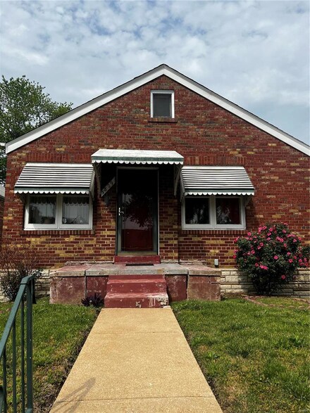 5829 Dressell Ave, Saint Louis, MO 63120