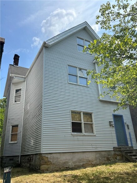 849 Rebecca Ave, Pittsburgh, PA 15221