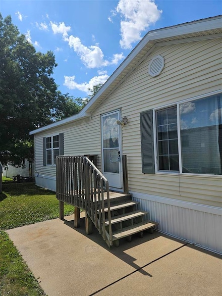 369 Saint Olaf St SW, Cedar Rapids, IA 52404
