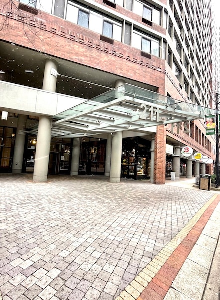 211 E Ohio St Unit 1519, Chicago, IL 60611