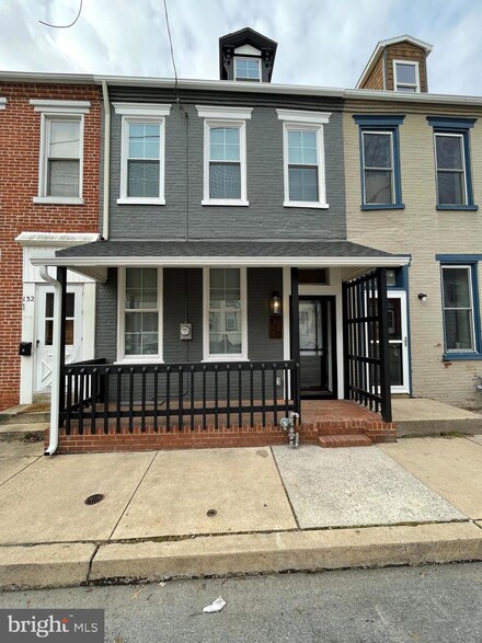 130 S 5th St, Columbia, PA 17512