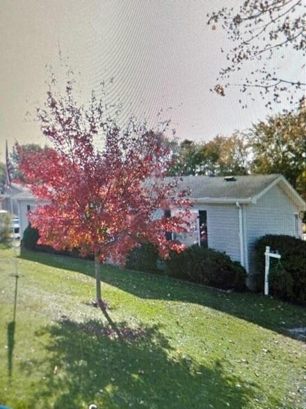 356 W Robert Weist Ave, Cloverdale, IN 46120