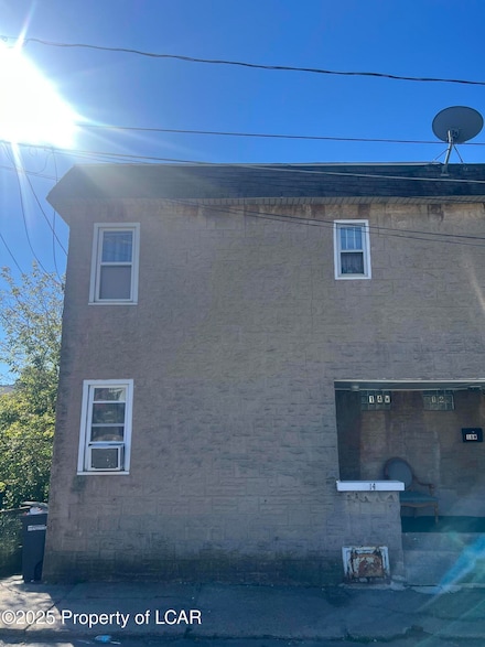 14 W 5th St, Hazleton, PA 18201