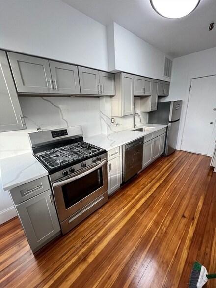 2003 Commonwealth Ave Unit 20, Brighton, MA 02135