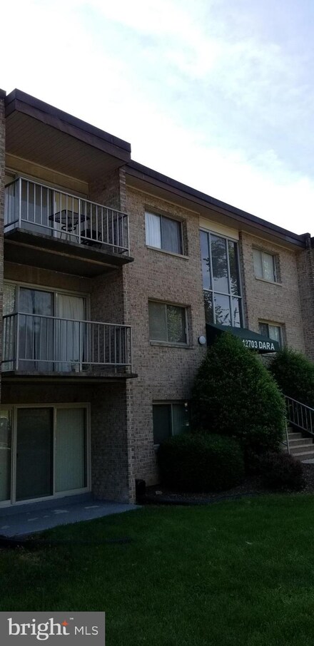 12703 Dara Dr, Woodbridge, VA 22192