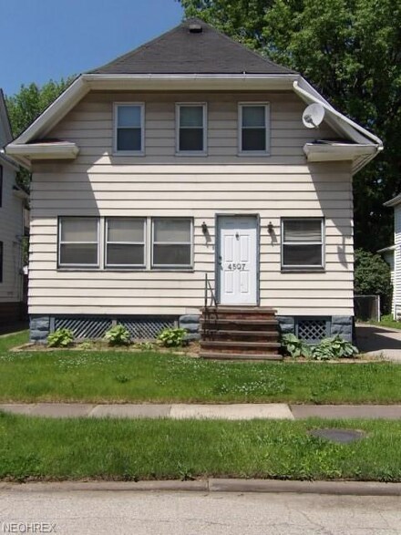 4507 Bridgeview Ave, Newburgh Heights, OH 44105
