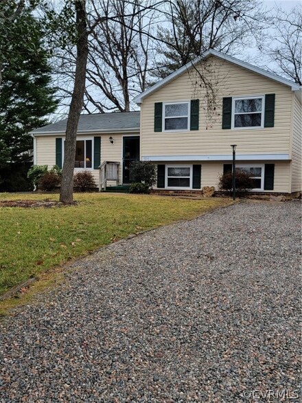 9216 Emmett Rd, Glen Allen, VA 23060