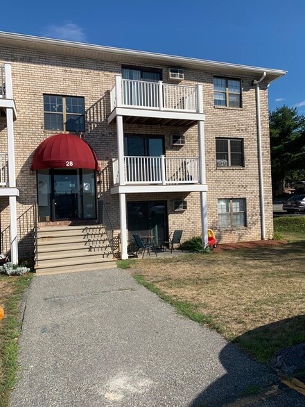 28 Kenmar Dr Unit 282, Billerica, MA 01821