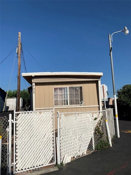 16002 S Atlantic Ave Unit F2, Compton, CA 90221
