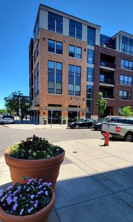 4525 Park Commons Dr Unit 208, Saint Louis Park, MN 55416