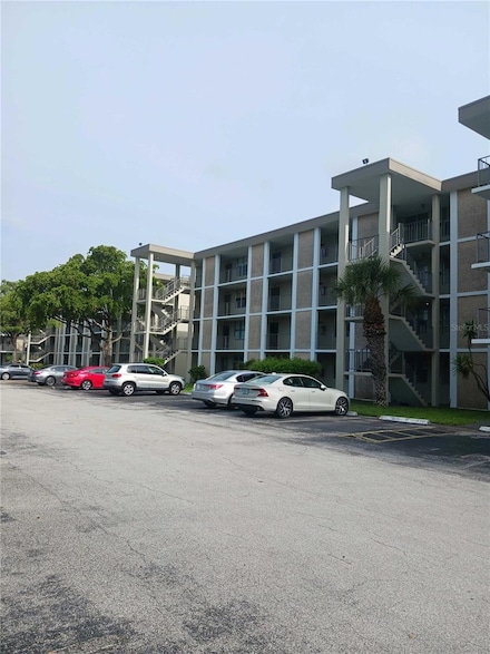 2901 NW 48th Ave Unit 367, Lauderdale Lakes, FL 33313