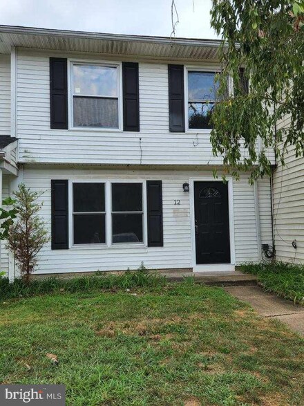 12 Madeley Ct, Sicklerville, NJ 08081
