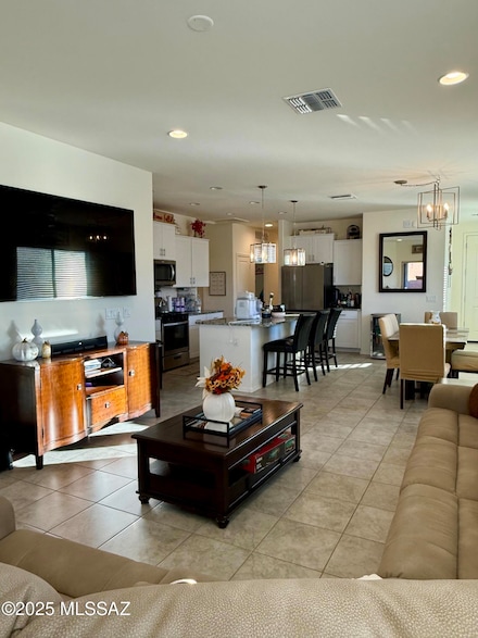 781 E Catwalk Place, Sahuarita, AZ 85629