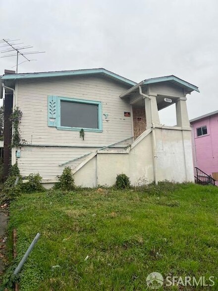 9700 Macarthur Blvd, Oakland, CA 94605