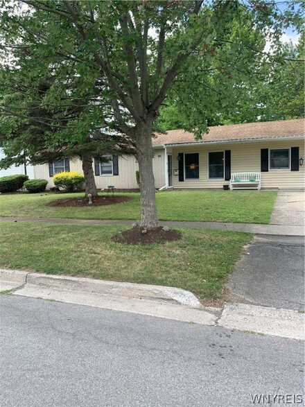 50 Fairview Dr, Depew, NY 14043