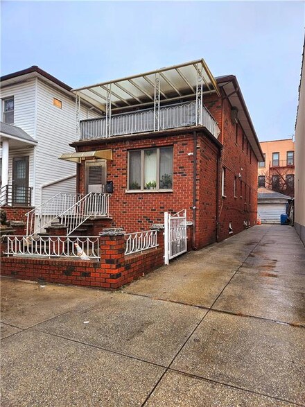 1527 W 10th St, Brooklyn, NY 11204