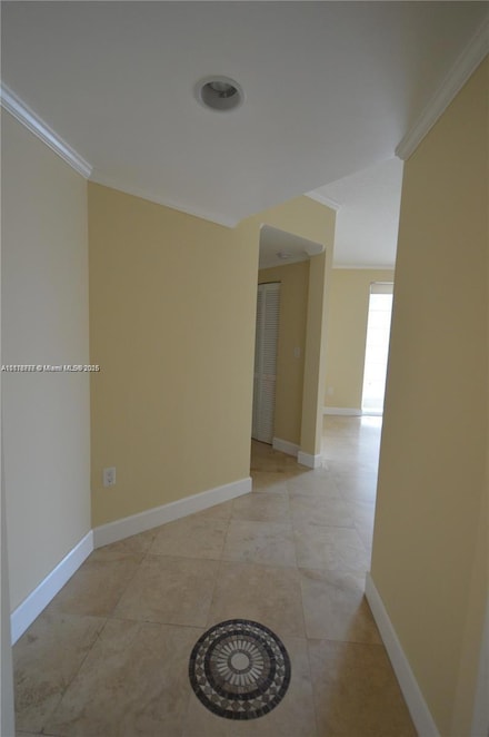 7280 SW 90th St Unit 203, Miami, FL 33156