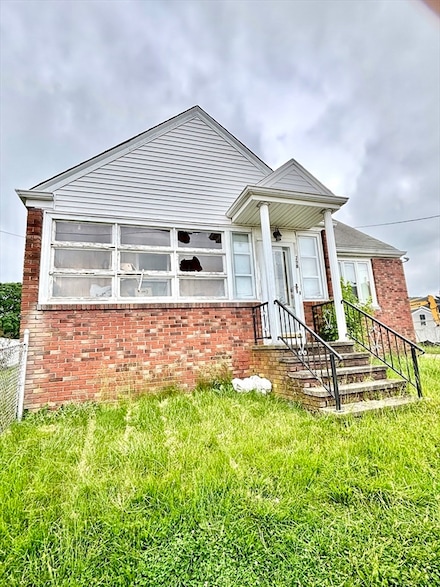 298 King St, Fall River, MA 02724