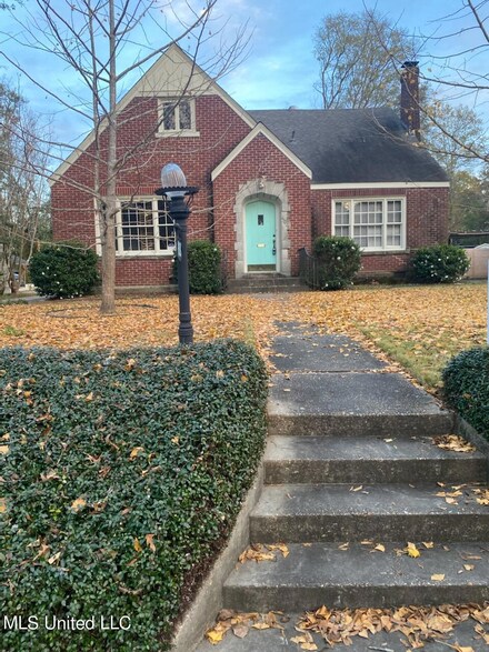 4028 Redwing Ave, Jackson, MS 39216