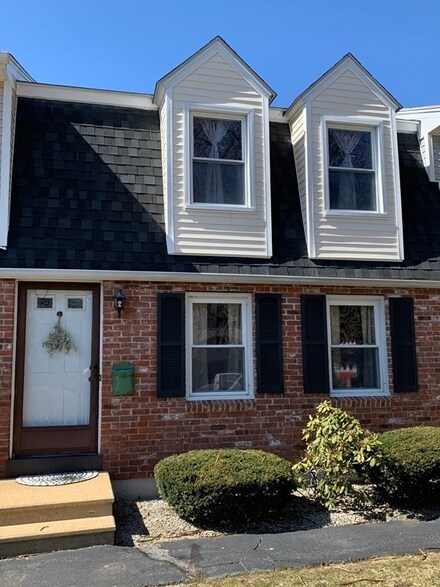 34 Boyce St Unit B, Auburn, MA 01501
