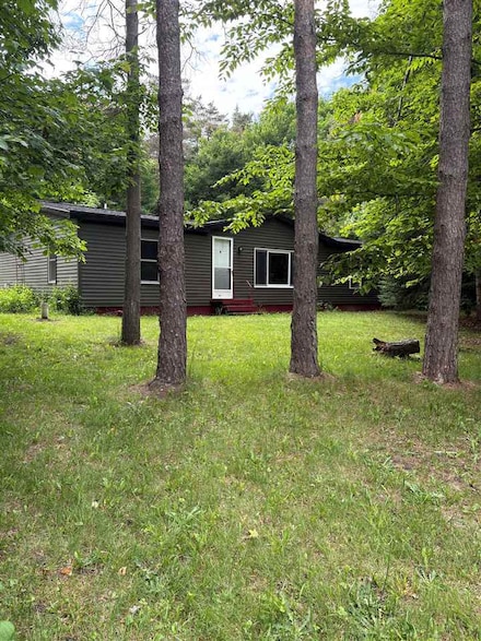 5117 Korthase Rd, Boyne City, MI 49712
