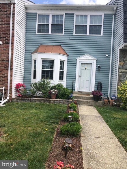 12107 Sweet Clover Dr, Silver Spring, MD 20904