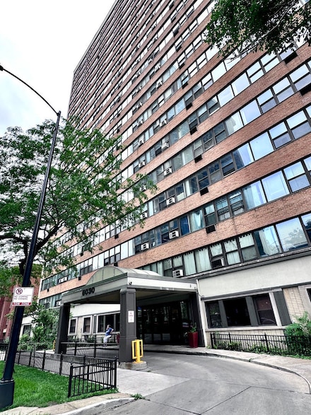 6030 N Sheridan Rd Unit 1205, Chicago, IL 60660