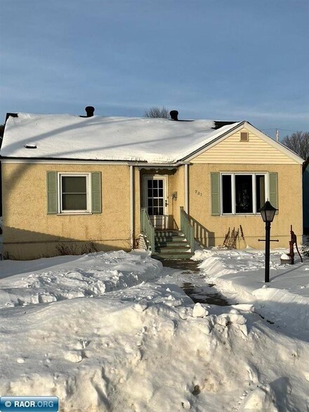 721 10th St S, Virginia, MN 55792