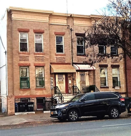 1434 65th St, Brooklyn, NY 11219