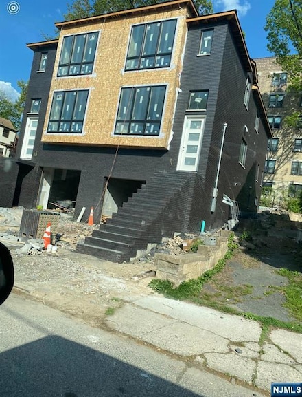 762 Williams Place, Cliffside Park, NJ 07010