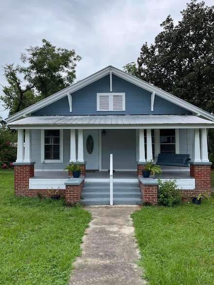145 Live Oak Ave W, Defuniak Springs, FL 32435