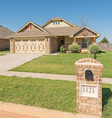 1121 Pacific Ave, Newcastle, OK 73065