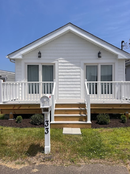 33 Elaine Rd, Milford, CT 06460