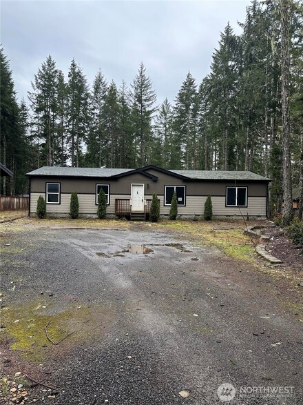 191 NE Hilltop Place, Tahuya, WA 98588