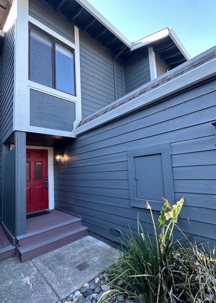 305 Marylyn Cir, Petaluma, CA 94954