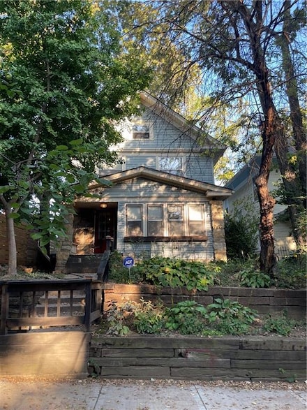 3909 Charlotte St, Kansas City, MO 64110